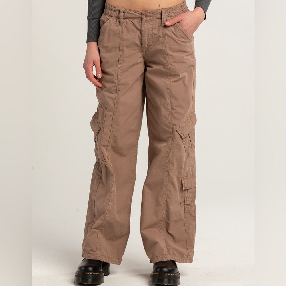 Urban Outfitters Y2K Cargo pants in brown